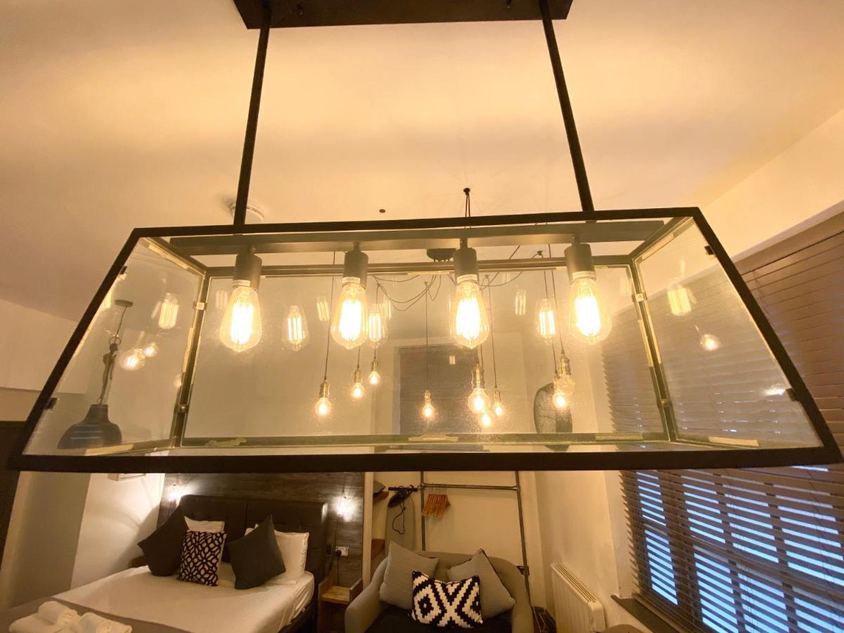 Studio At The Coach House Apartments ลีดส์ ภายนอก รูปภาพ